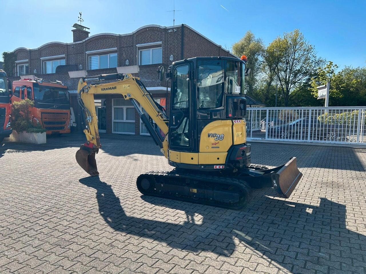 Minibagger Yanmar VIO38-6 Bagger mit Gummi-Ketten Yanmar VIO38-6 Bagger mit Gummi-Ketten- Photo 3