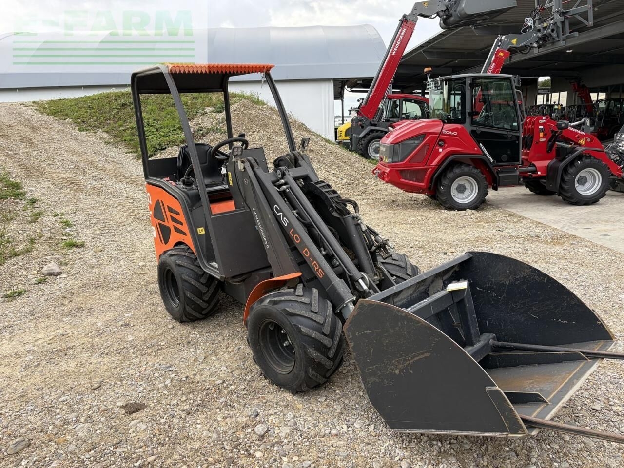 Mini excavator Case-IH 825d tele mit schaufel & ballenspies- Photo 3