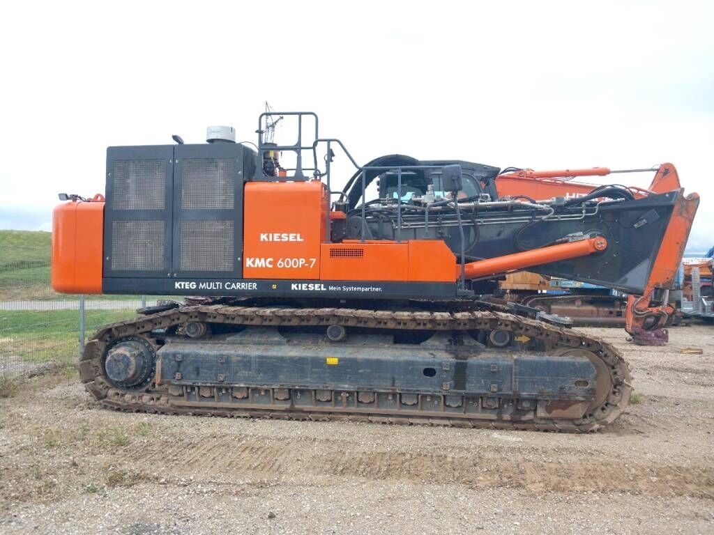 Demolition excavator- Photo 2
