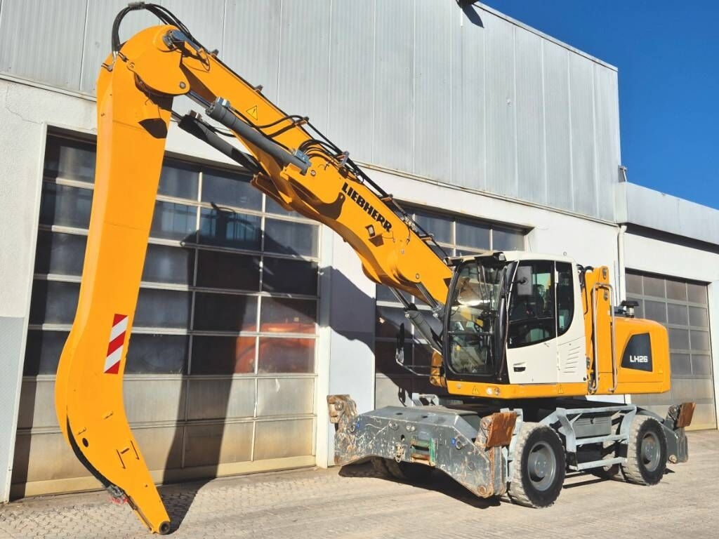 Umschlagbagger Liebherr LH 26 M- Photo 2