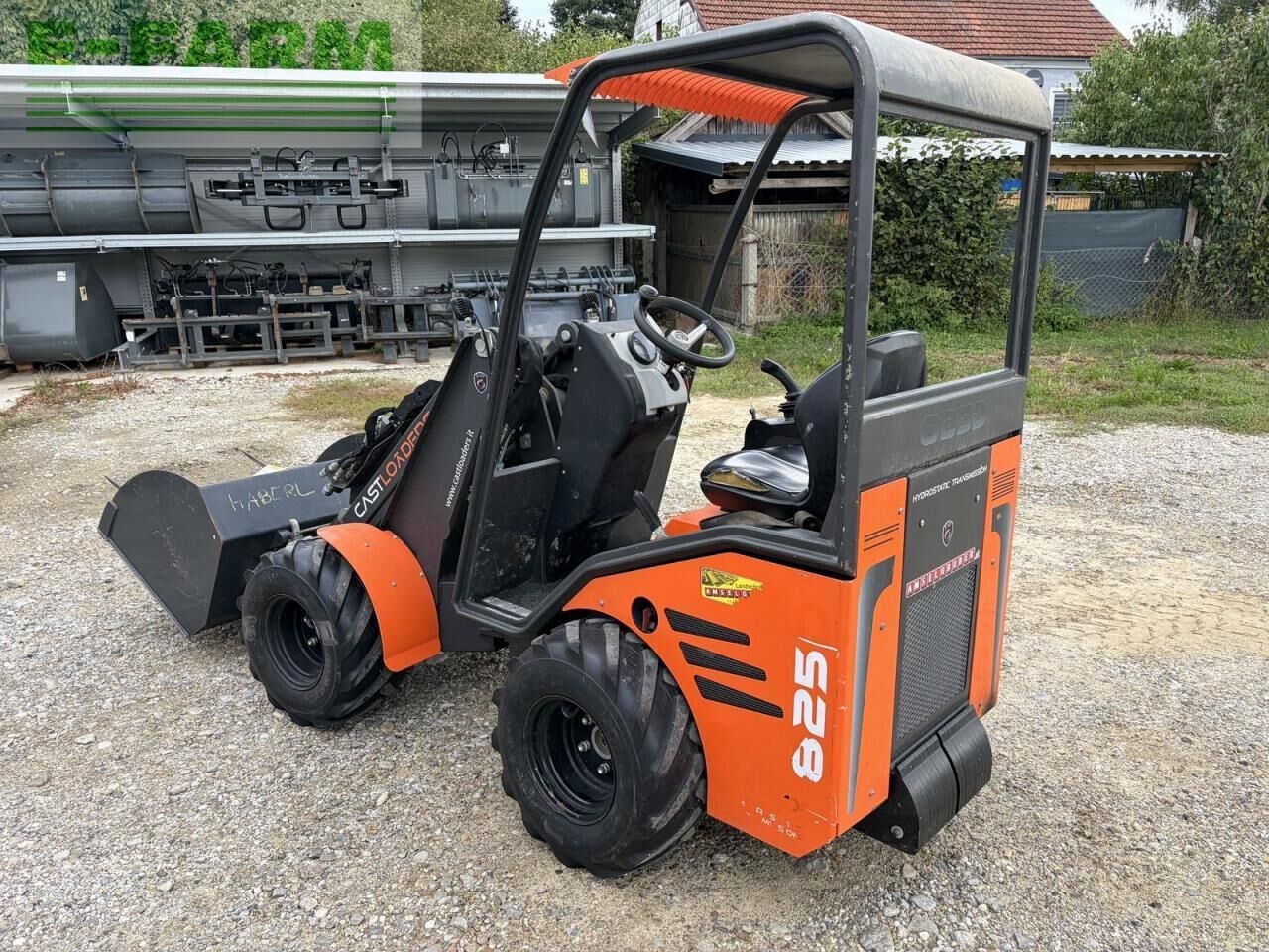 Mini excavator Case-IH 825d tele mit schaufel & ballenspies- Photo 2