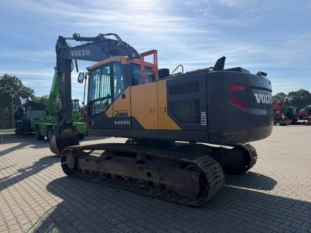 Kettenbagger Volvo EC 220 E- Photo 2
