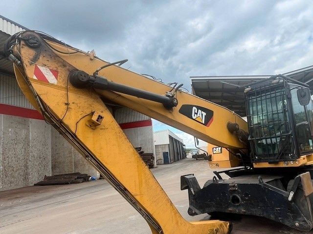 Kettenbagger Caterpillar MH 3024 Umschlagbagger- Photo 2
