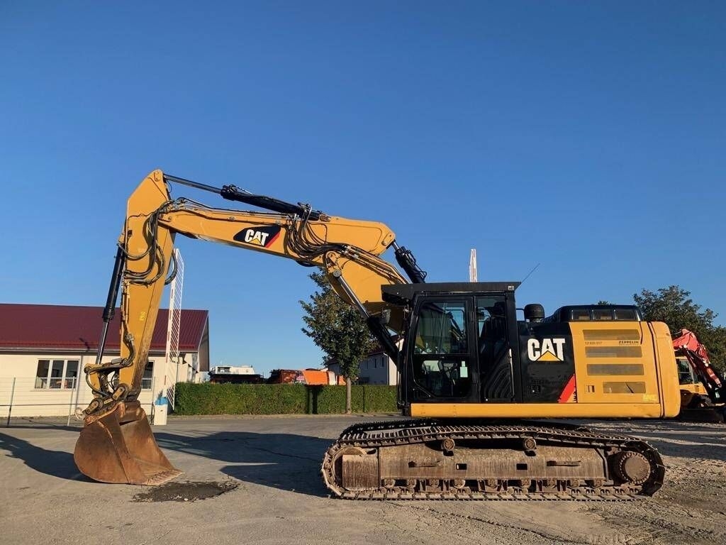 Pelle sur chenille CAT 330F VAH- Photo 2