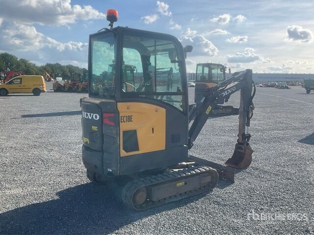 Minigraafmachine 2021 Volvo EC18E Mini Excavator: <6.6t- Photo 3