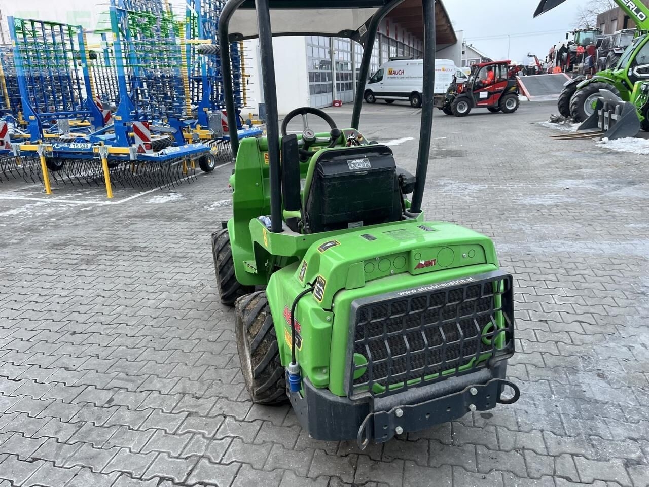 Minibagger Avant 5e tele nur 270h- Photo 3