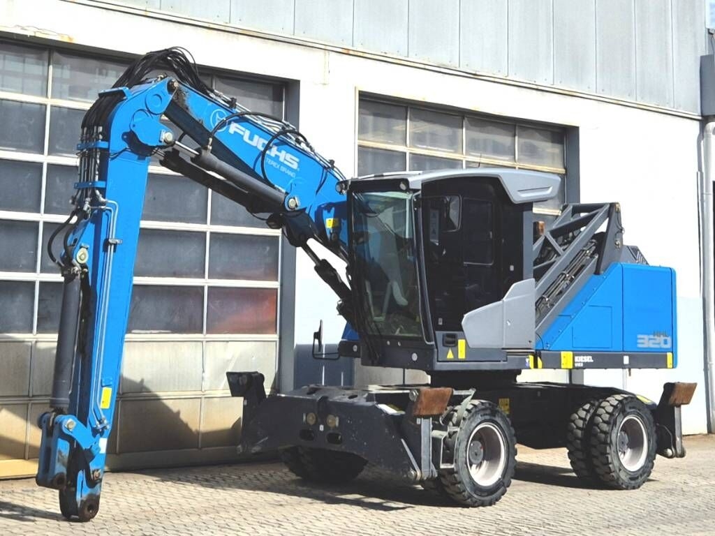Umschlagbagger Fuchs MHL 320 F- Photo 2