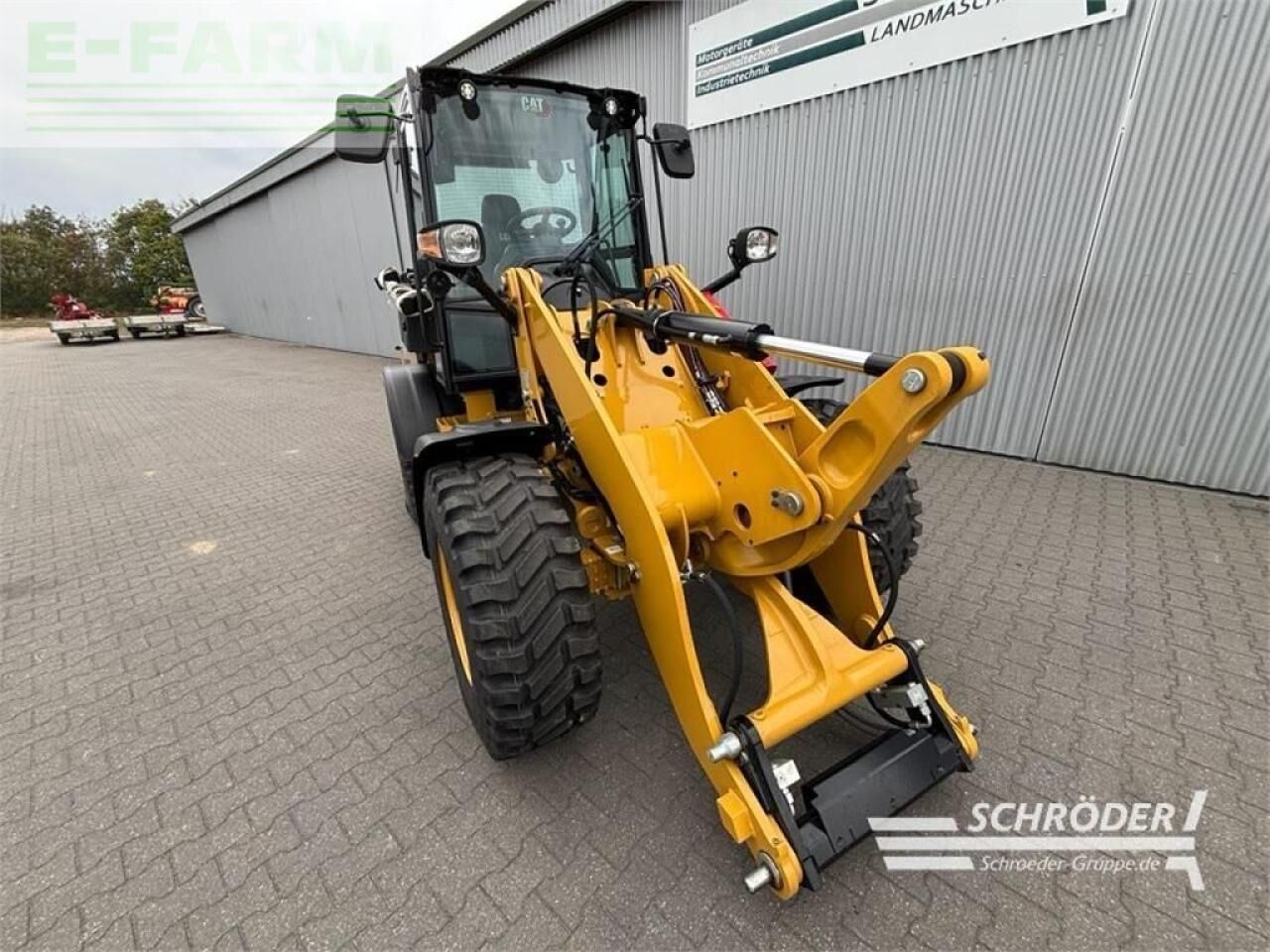 Minibagger Caterpillar 908- Photo 2