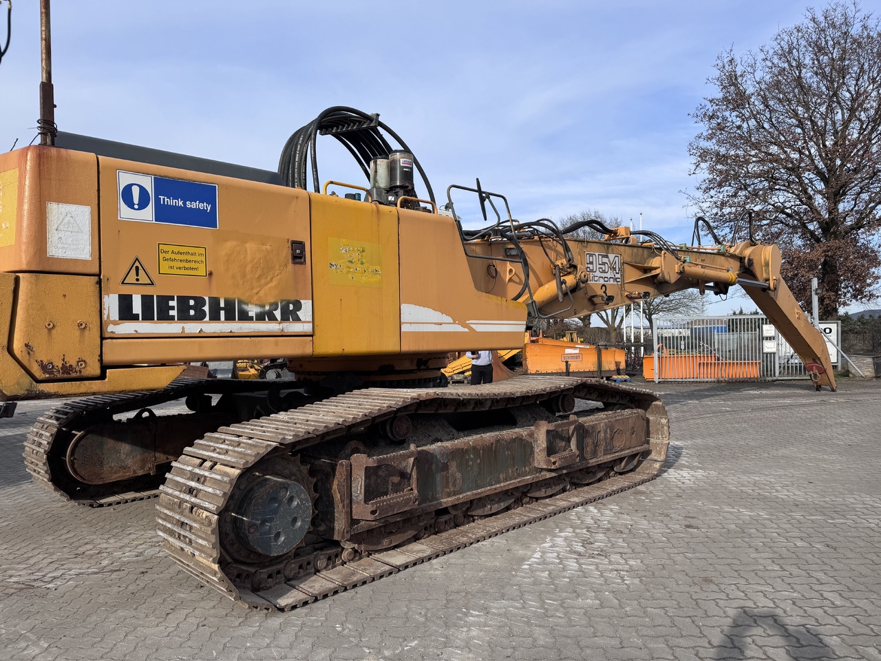 Umschlagbagger R954BHDW material handler with elevation cab R954BHDW material handler with elevation cab- Photo 3