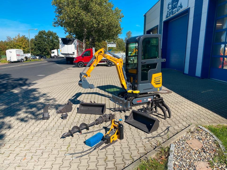 Minibagger Minibagger BK1250KSR inkl. Zubehörpaket Groß *INKL.19% MWST*KUBOTA*SCHWENKARM*VERSTELLFAHRW*SOFORT!* Minibagger BK1250KSR inkl. Zubehörpaket Groß *INKL.19% MWST*KUBOTA*SCHWENKARM*VERSTELLFAHRW*SOFORT!*- Photo 2