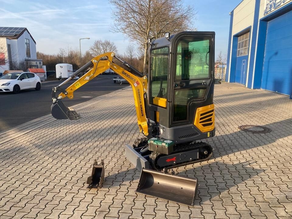 Minibagger Minibagger BK950KS + Schaufelpaket *INKL.19% MWST*BERGER KRAUS*KABINE*SOFORT!* Minibagger BK950KS + Schaufelpaket *INKL.19% MWST*BERGER KRAUS*KABINE*SOFORT!*- Photo 2