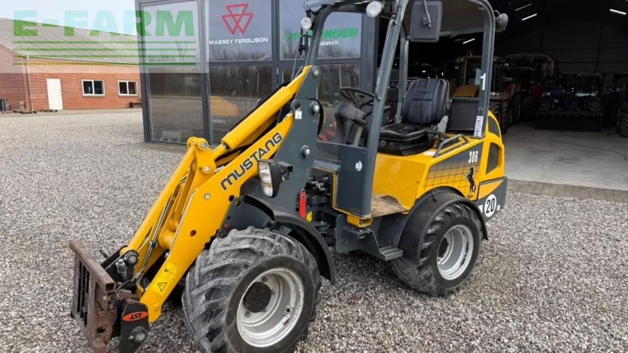 Mini excavator Mustang al 306- Photo 2