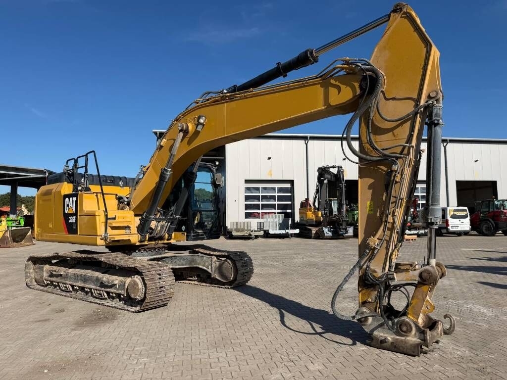 Kettenbagger CAT 326 F L- Photo 2