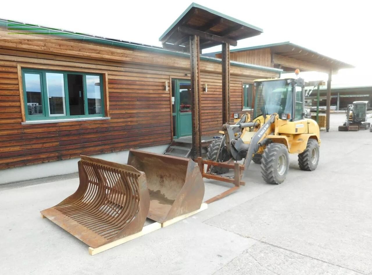 Minibagger l30b-z ( 5.100kg ) 2x schaufel + gabel l30b-z ( 5.100kg ) 2x schaufel + gabel- Photo 2
