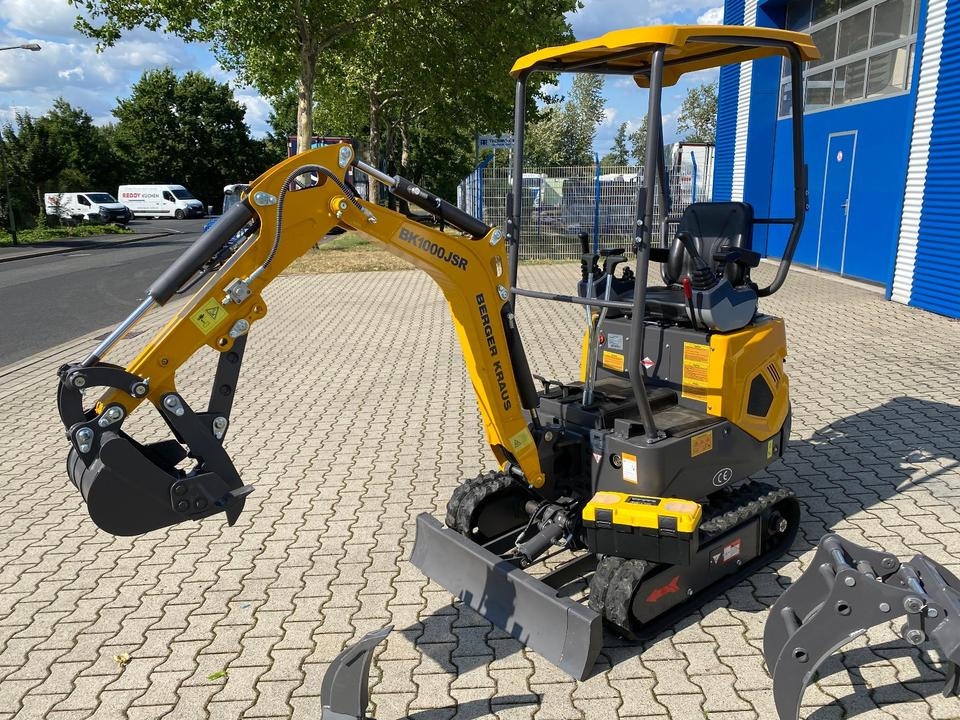 Mini excavator Minibagger BK1000JSR inkl. kleinem Zubehörpaket *HERBSTAKTION*INKL.19% MWST*BERGER KRAUS* VERSTELLFAHRWERK*SOFORT!* Minibagger BK1000JSR inkl. kleinem Zubehörpaket *HERBSTAKTION*INKL.19% MWST*BERGER KRAUS* VERSTELLFAHRWERK*SOFORT!*- Photo 3