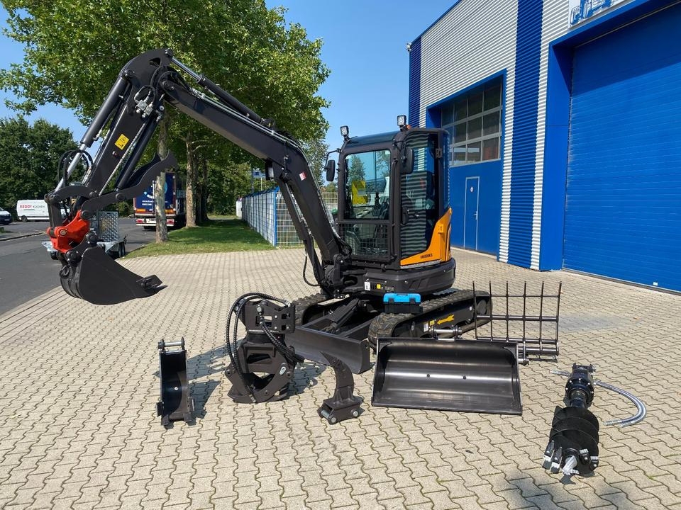 Minibagger Minibagger BK4000KJS inkl. Zubehörpaket *GRATIS LIEFERUNG*INKL.19% MWST*BERGER KRAUS*KUBOTA*KLIMA* SCHWENKARM*SOFORT* Minibagger BK4000KJS inkl. Zubehörpaket *GRATIS LIEFERUNG*INKL.19% MWST*BERGER KRAUS*KUBOTA*KLIMA* SCHWENKARM*SOFORT*- Photo 2